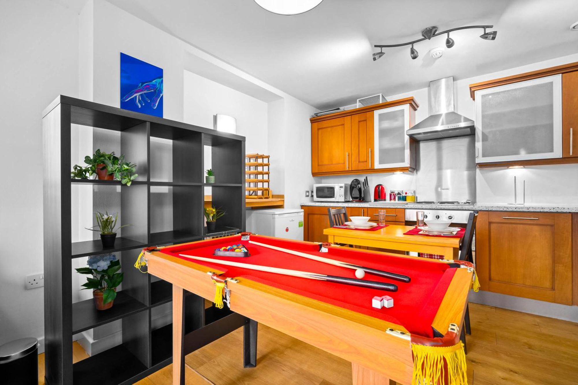 Central Flat Pool Table Balcony Шефилд Экстерьер фото